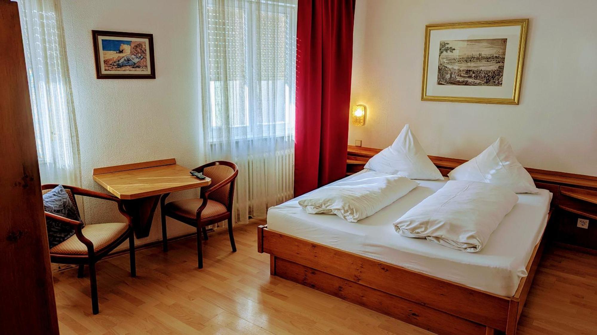 Gasthof Hotel Rose Obereisenheim Camera foto
